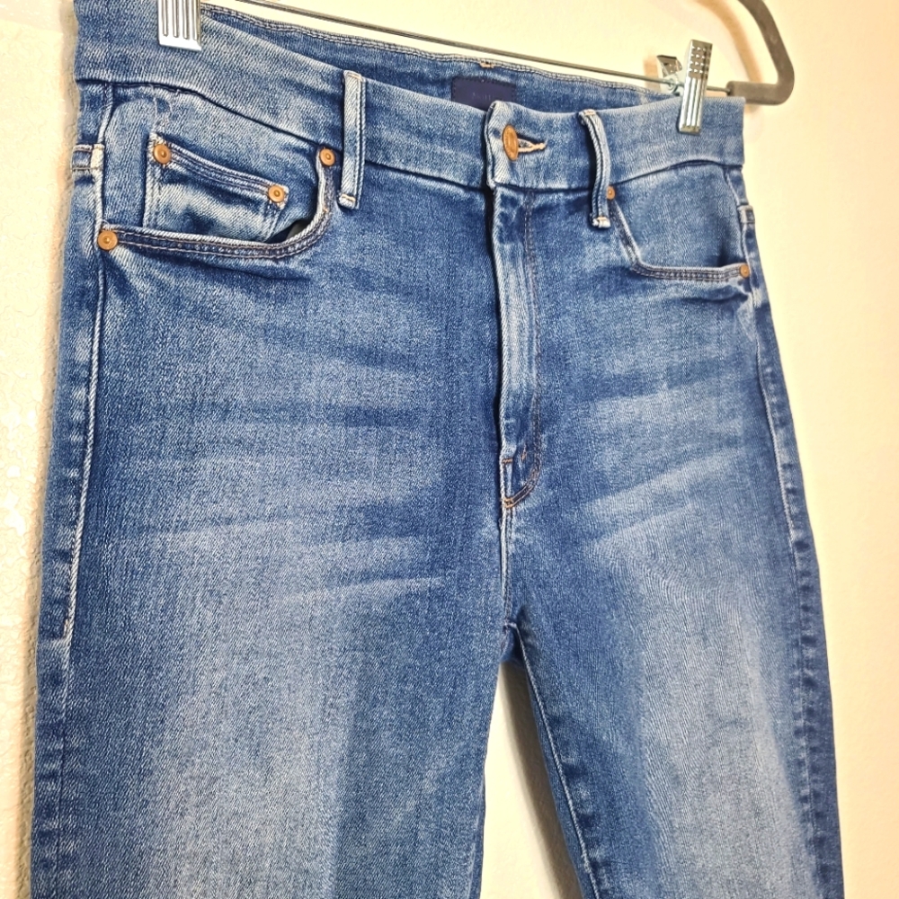 MOTHER High Waisted Looker Ankle Fray In Hop On Hop Off Size 27 - Picture 10 of 13